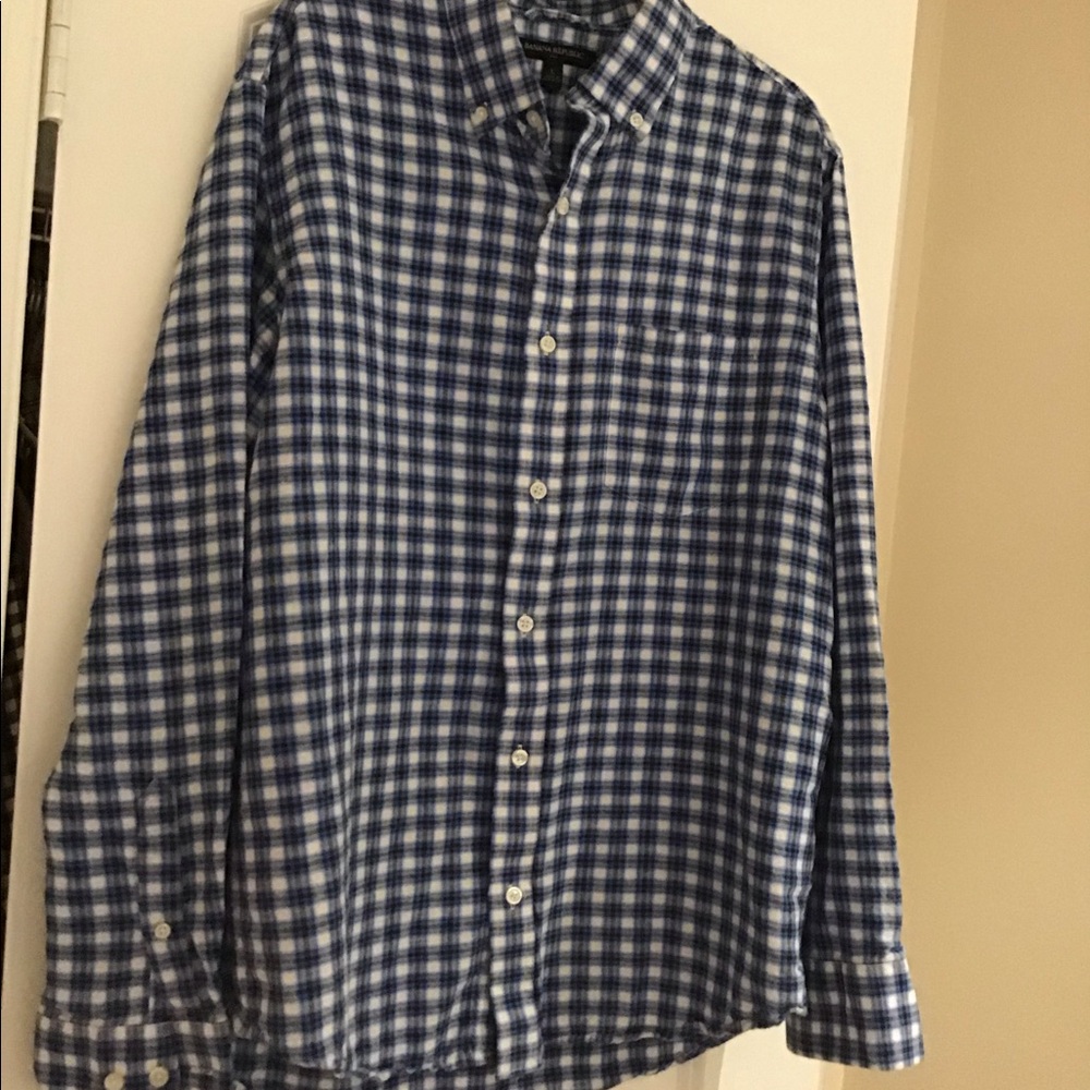 Banana Republic men’s long sleeved shirt. New with tag